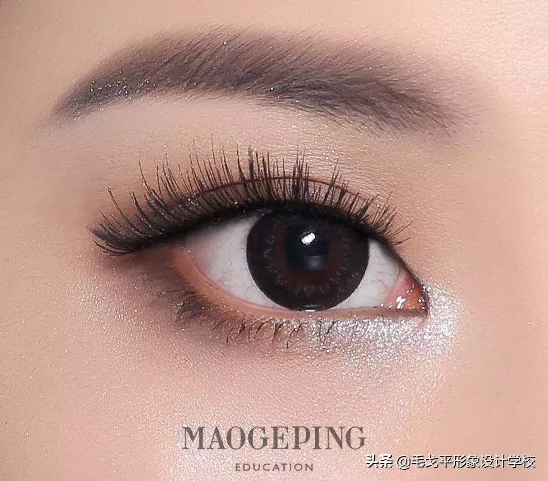 超小眼单眼皮画大眼妆教程,小眼睛眼妆怎么画显大又干净教程