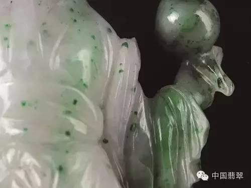 从8亿天价玻璃看翡翠市场上的“替身”