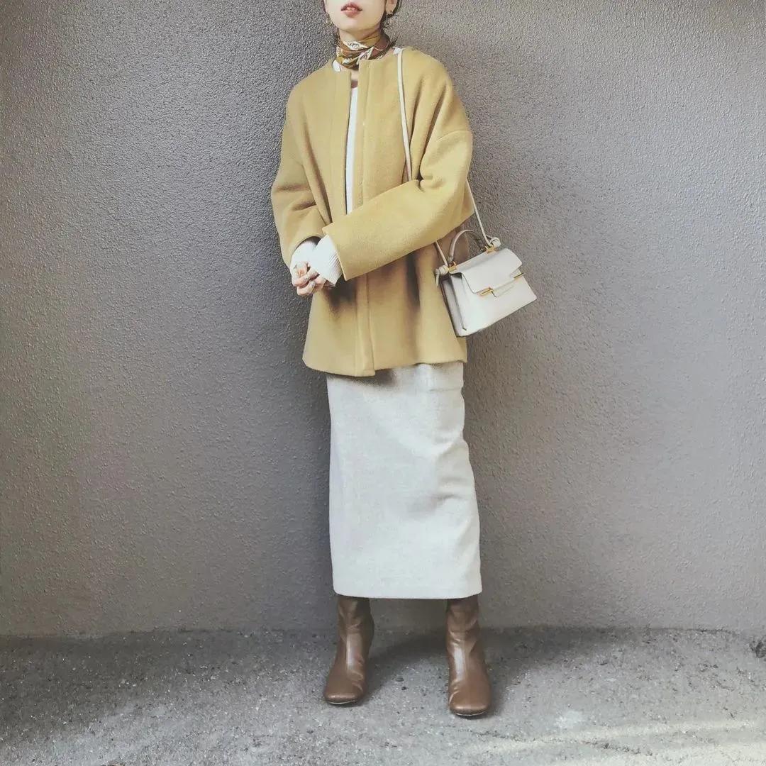 一条丝巾穿搭创意,一看就会的超简单丝巾时髦搭配