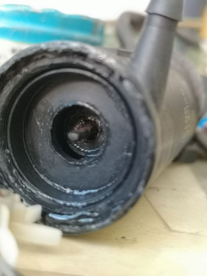 东风小康k02喷水壶电机卡死不转,继续维修