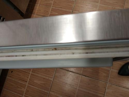 换冰箱胶条视频教程,冰箱胶条老化导致结冰