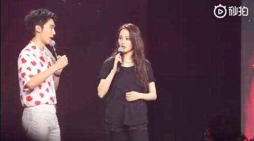 迪丽热巴在台上的霸气现场,迪丽热巴在片场撕头发