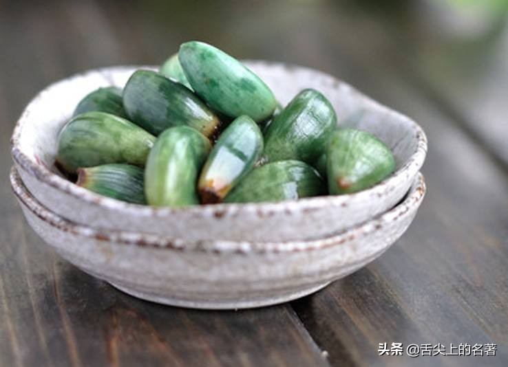 老舍要请大家吃一顿地道的北京菜,老舍先生对北京小吃的情怀