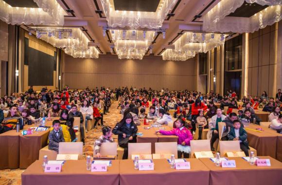 蓝话筒少儿主持与表演艺术中心,合肥蓝话筒小主持人