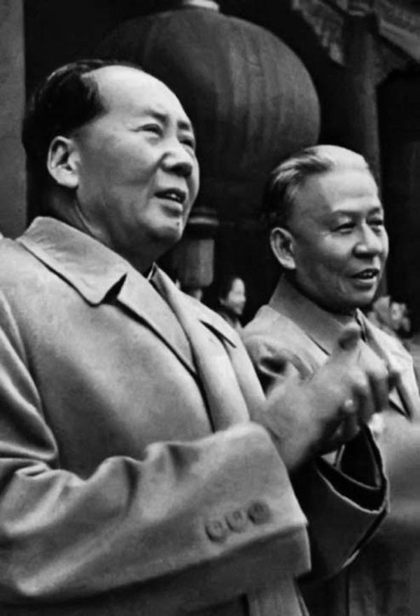 毛主席用兵真如神，十大元帅很服气