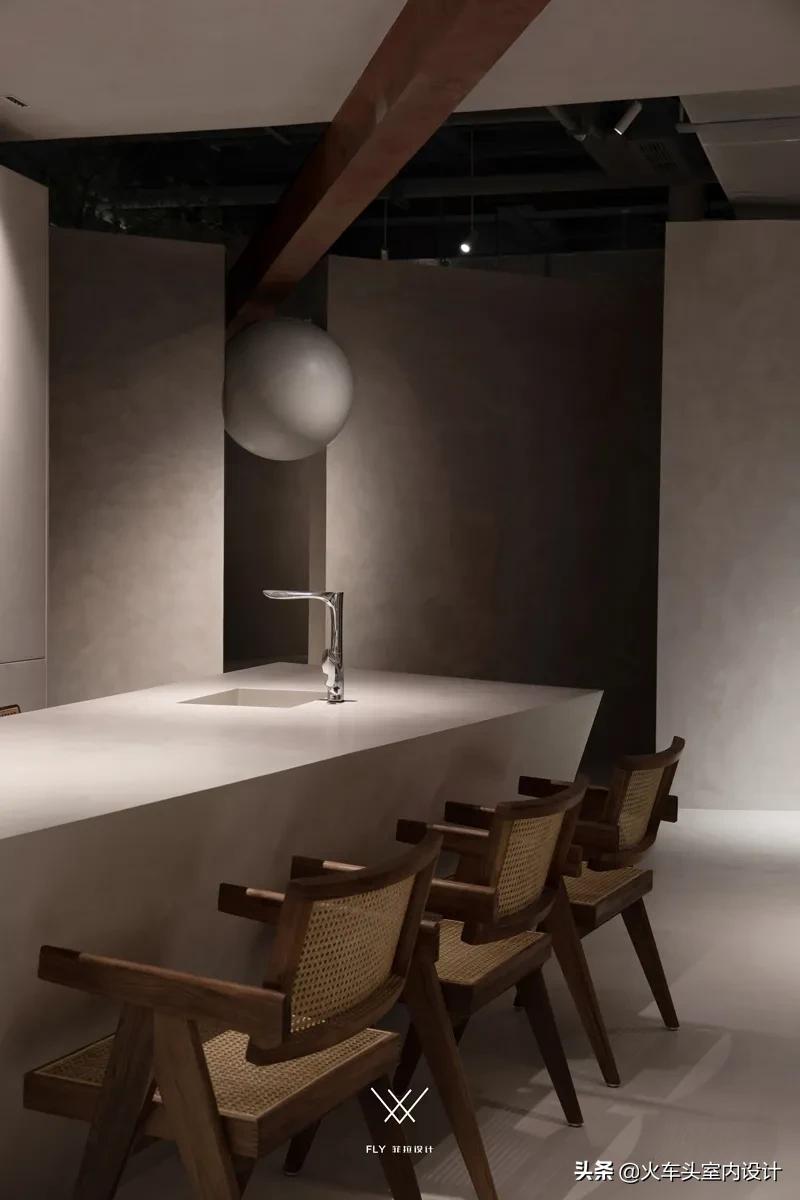 鑿叉媺璁捐瑁呴グ,鑿叉媺璁捐鐩存挱