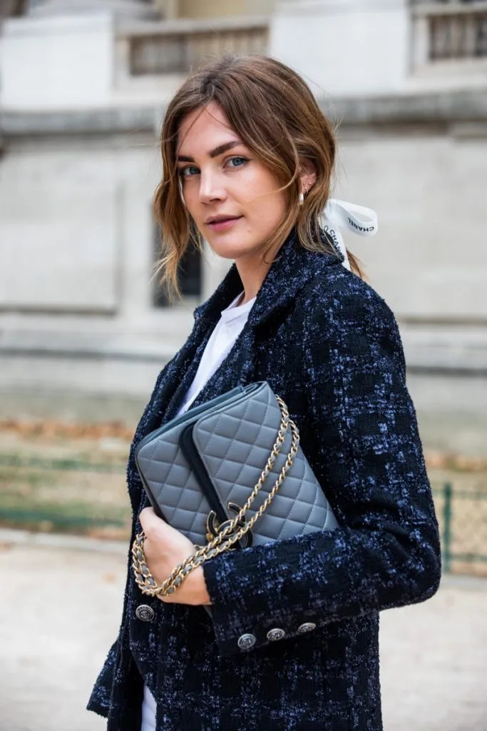 女生头上有东西,女生头上小饰品