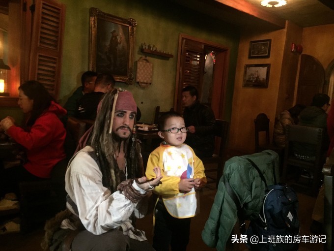 上海迪士尼超详细吃住行玩攻略,上海迪士尼私家车停车攻略