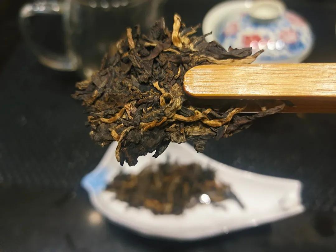 2014年勐库戎氏茶魂,2021年戎氏勐库茶魂