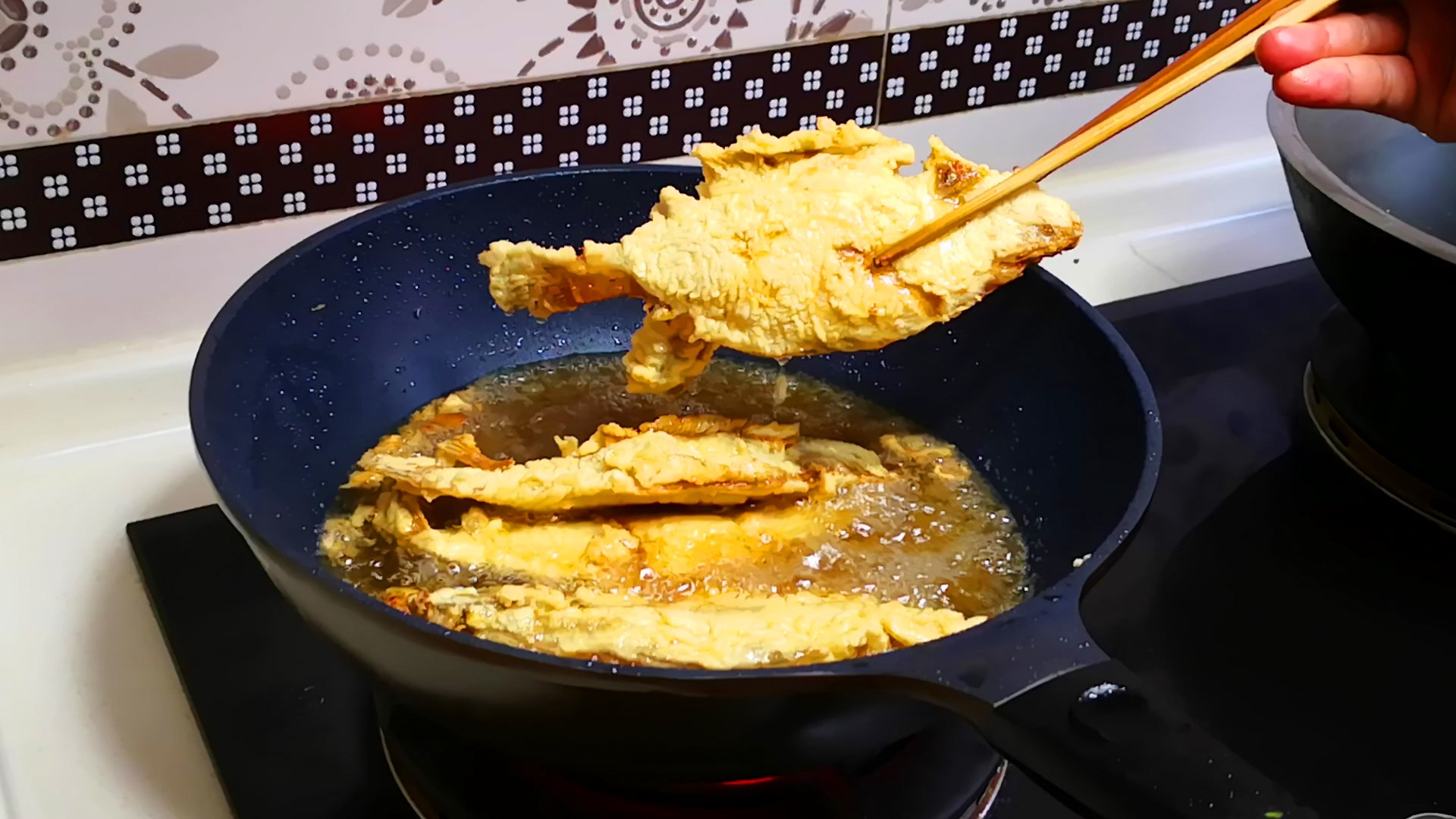 如何炸鱼炸得又酥又脆,炸鱼要怎么炸才会又酥又脆