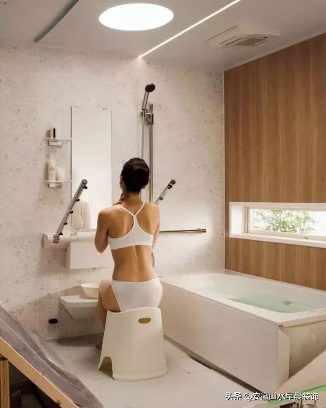 一个马桶几万块,一个马桶10万美金视频