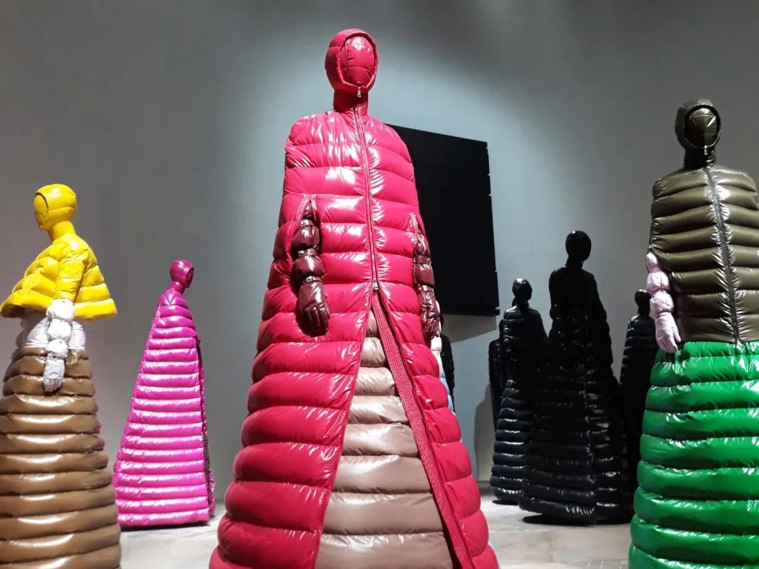 moncler羽绒服真的好吗,明星人手一件的羽绒服