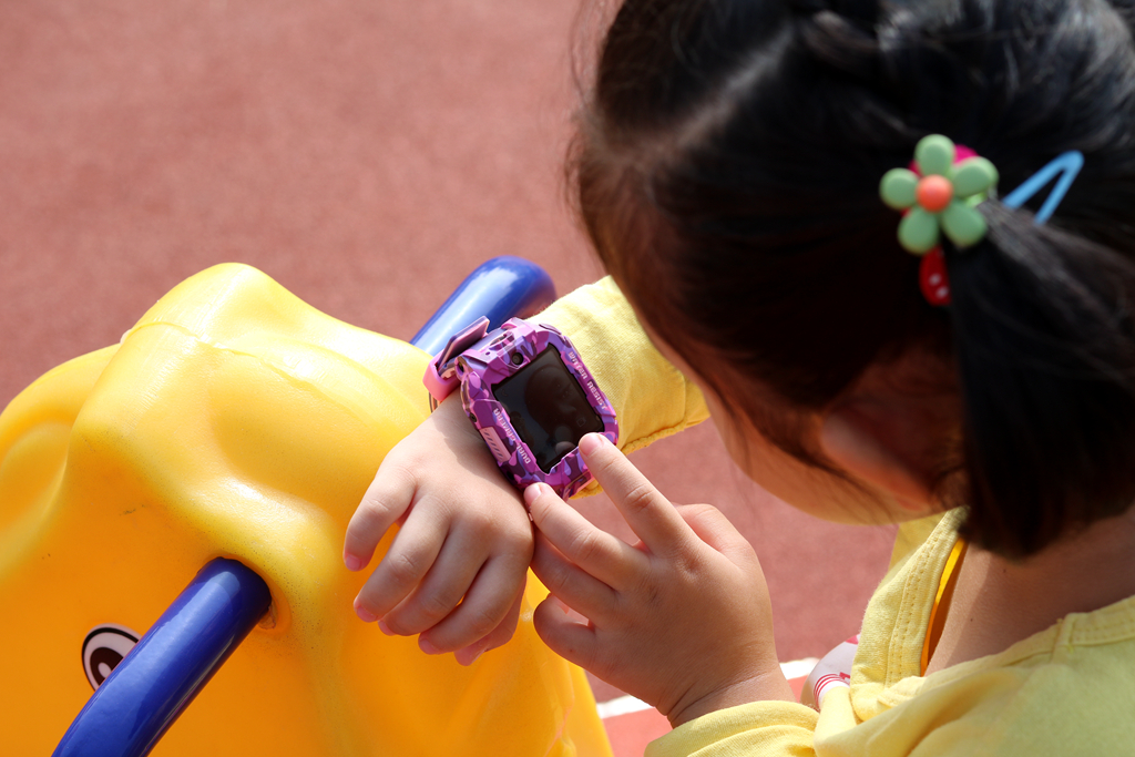 360s2手表vs小天才z6手表,360儿童手表s2深度体验