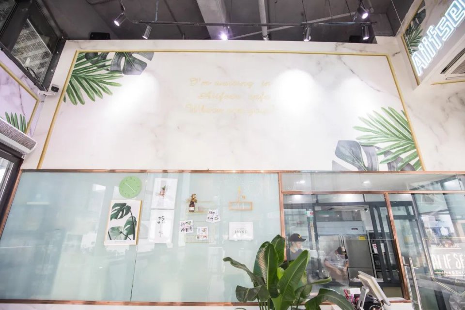 618攻略来了,酥皮流心泡芙、豆乳波波奶盖卷…一卖就是7年