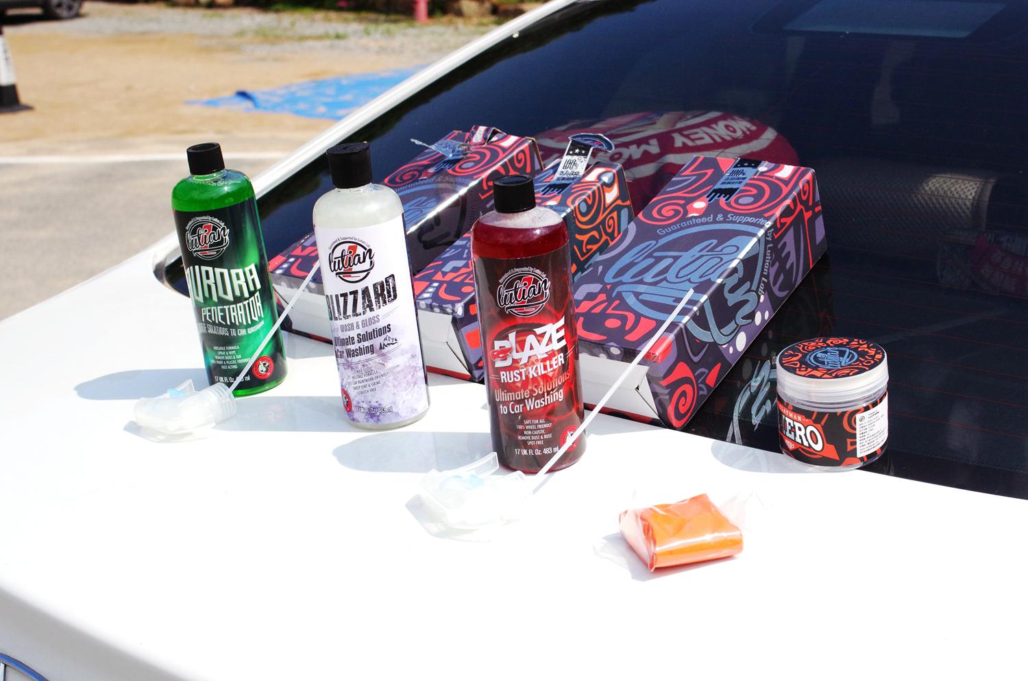 汽车布座椅有污渍怎么清洗,白色汽车上有黑色污渍怎么清洗