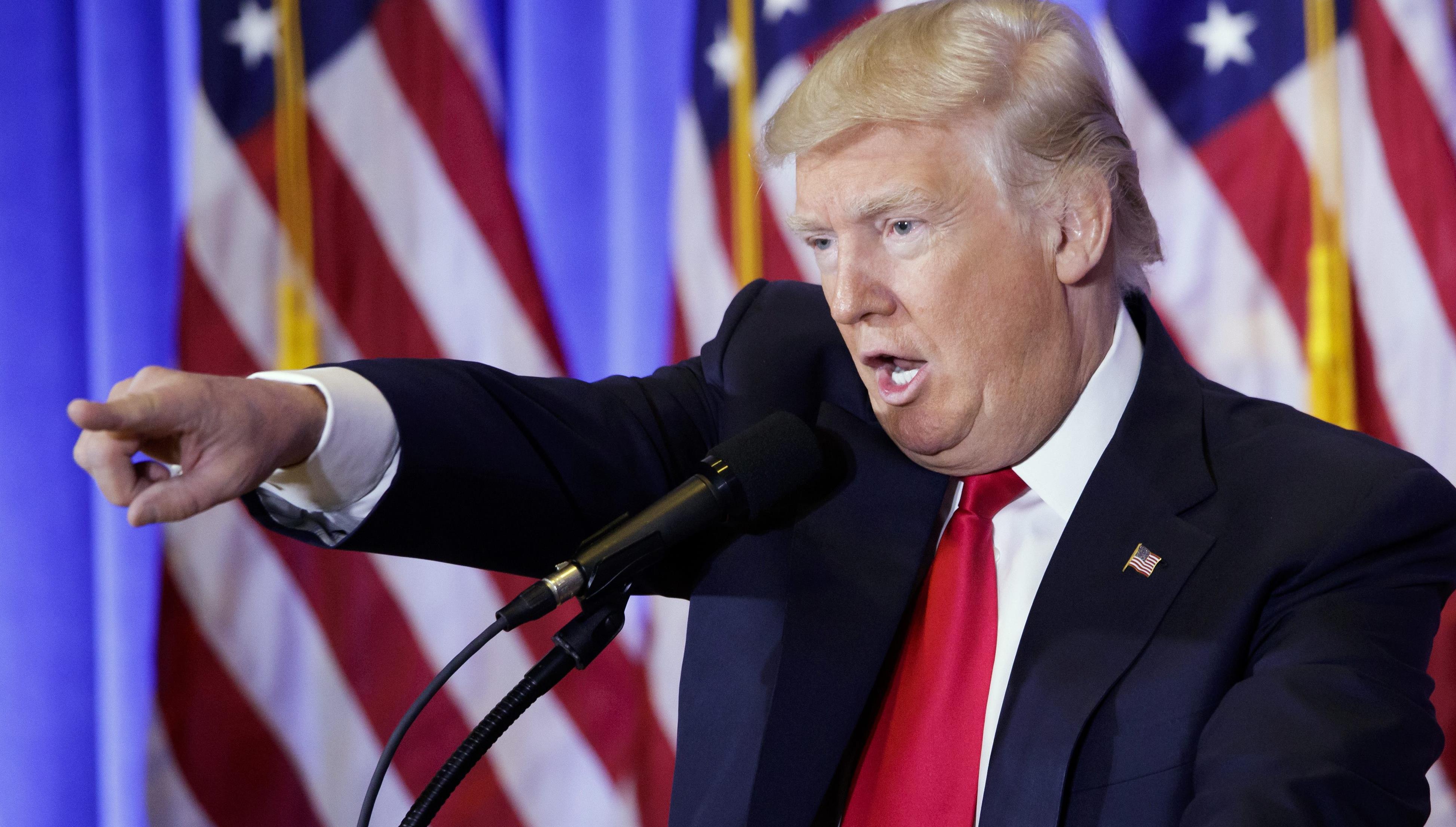 特朗普发推特羞辱马克龙，怒怼法国黑历史