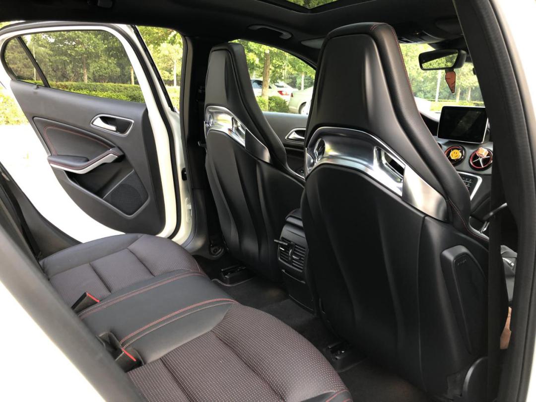 让老鼠找回青春的奔驰AMG，为何却是车商眼里的噩梦级？