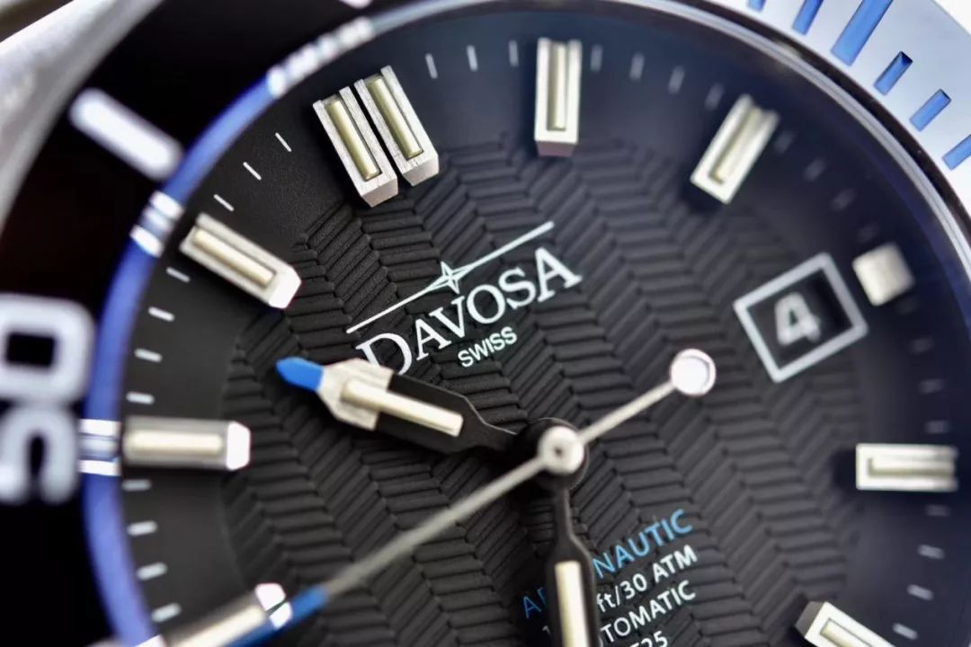 钢带手表怎么选,钢带手表应该怎么摘比较不会坏