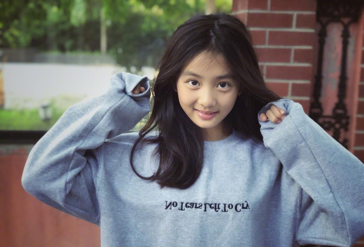 无年龄差母女逛街，被店员当成闺蜜，网友：这样的媳妇给我来一打