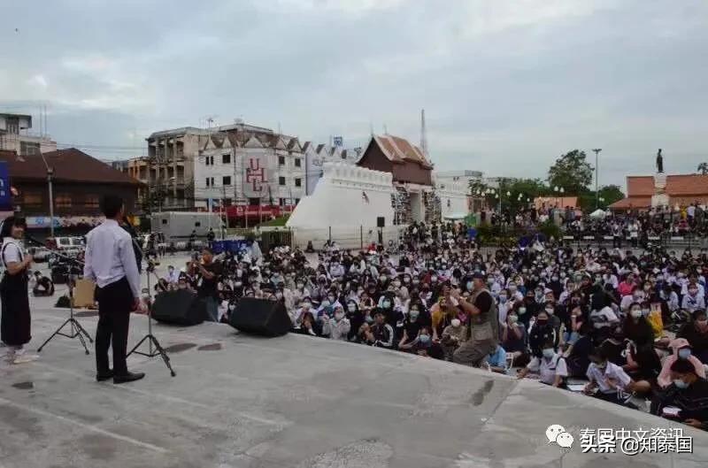 泰国*威示**者为了“毁灭独裁”，竟开始用上巫术了……