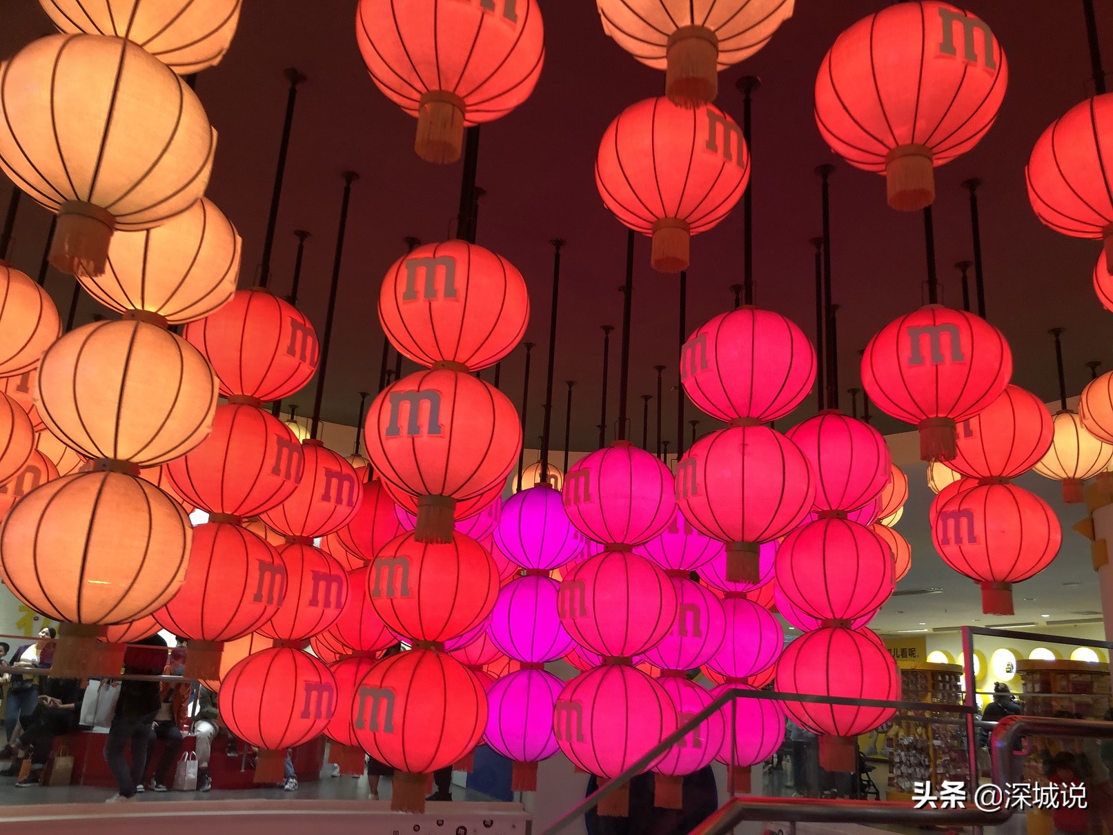 mm巧克力豆上海旗舰店几号地铁到,mms巧克力豆上海旗舰店