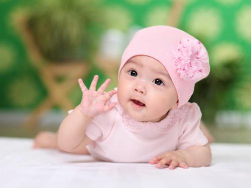 宝宝1岁多不吃辅食要怎么办?让宝宝吃辅食其时并不难