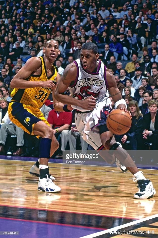 yeezy篮球鞋两种版本有什么不一样,yeezy篮球鞋实战款