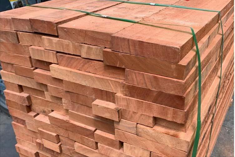 实木家具黑胡桃木和金丝檀木,金丝檀木和橡木哪一种更好