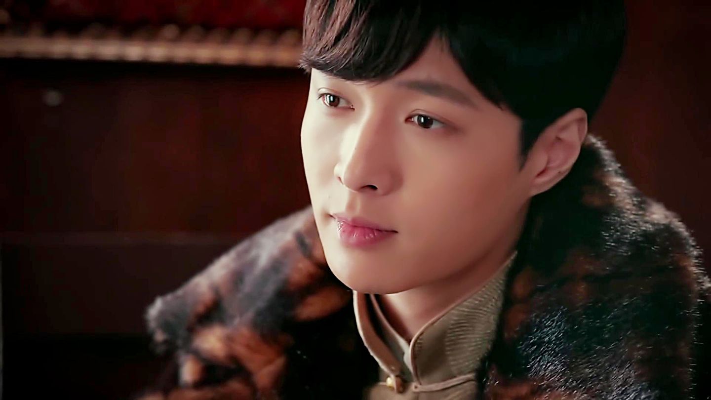 老九门电视剧定妆照张艺兴,老九门花絮陈伟霆扶张艺兴