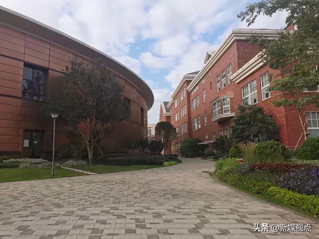 相识应为有缘人,不信春风唤不回