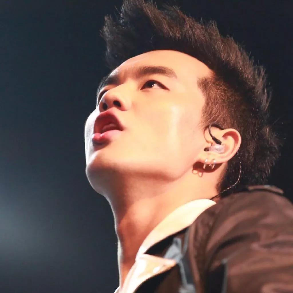 罗志祥早期与外国舞者对战视频,罗志祥演过的电影人物