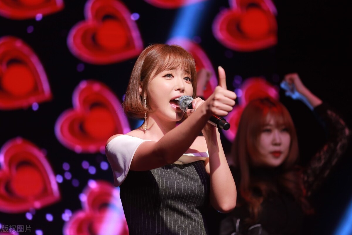 现在的歌手怎样才能成名,如何成为一名歌手且出名