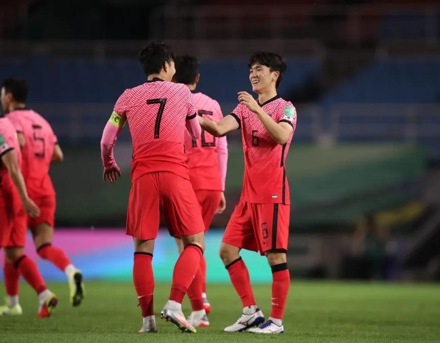 韩国队亚洲杯1-0绝杀,韩国队2:1逆转泰国队