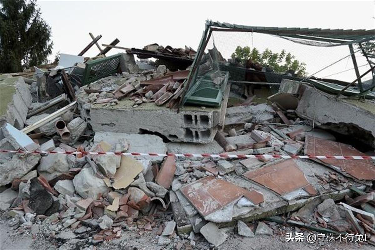 ​10个冷知识：为什么法拉利上，只有副驾驶一面化妆镜