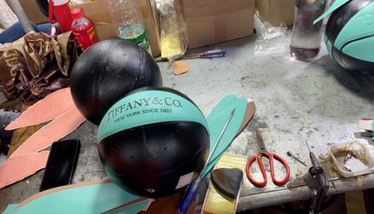 500万网红假球被警察端了！这款篮球，你是否也中标了？