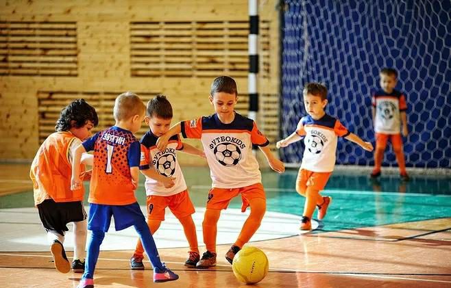 历史性时刻！全国幼儿足球专家委员会成立，中国足球要从娃娃抓起