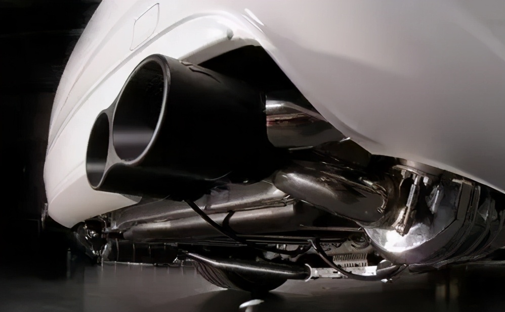 今天刚提的新车故障灯就亮了,新车故障灯亮的原因及处理方法