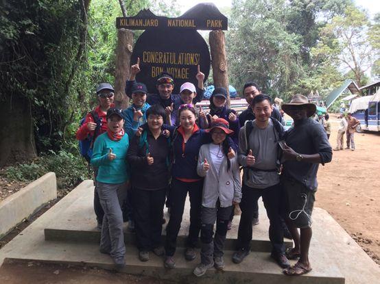 乞力马扎罗雪山冰川,住在珠穆朗玛峰山脚是什么感觉