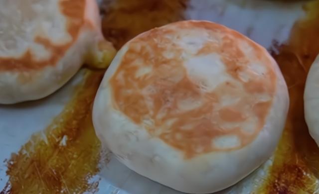 福建传统老式绿豆饼手工现做,福建十大特产绿豆饼