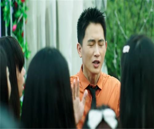 吕聿来主演的《简装男神》被一群单身女人围住了,是个什么情况?