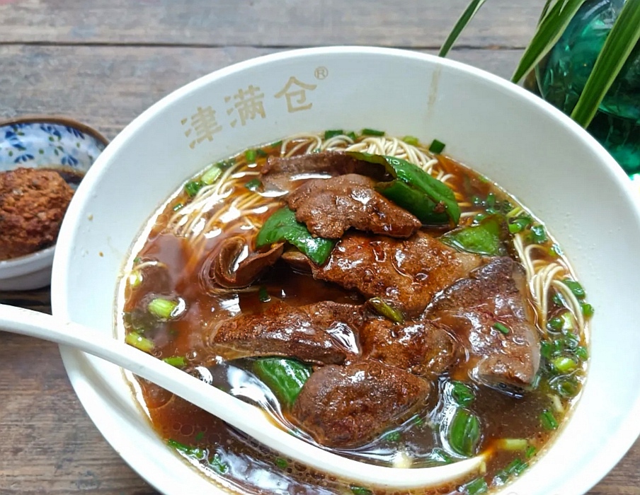 上海老面馆推荐大肠面,上海老弄堂面馆大肠面