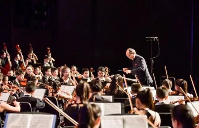 这个网红潮流地标惊喜不断!12月21日全场餐饮五折起等你来嗨