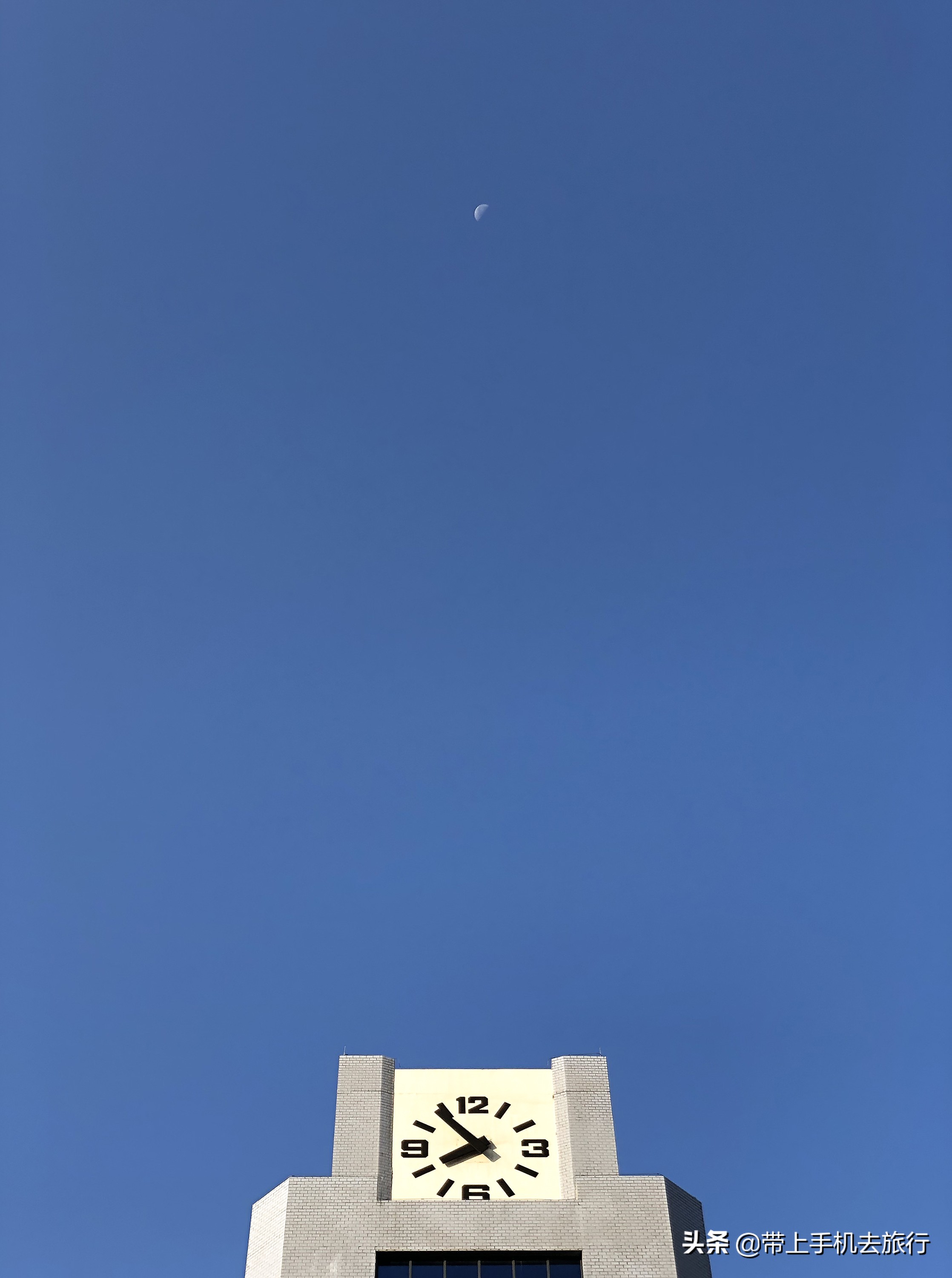 “减法”、虚化和“加法”,让画面瞬间干净简洁唯美