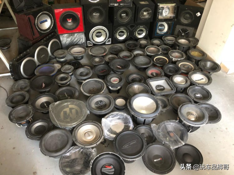 教你如何选好车载低音炮,车内也能放肆蹦迪