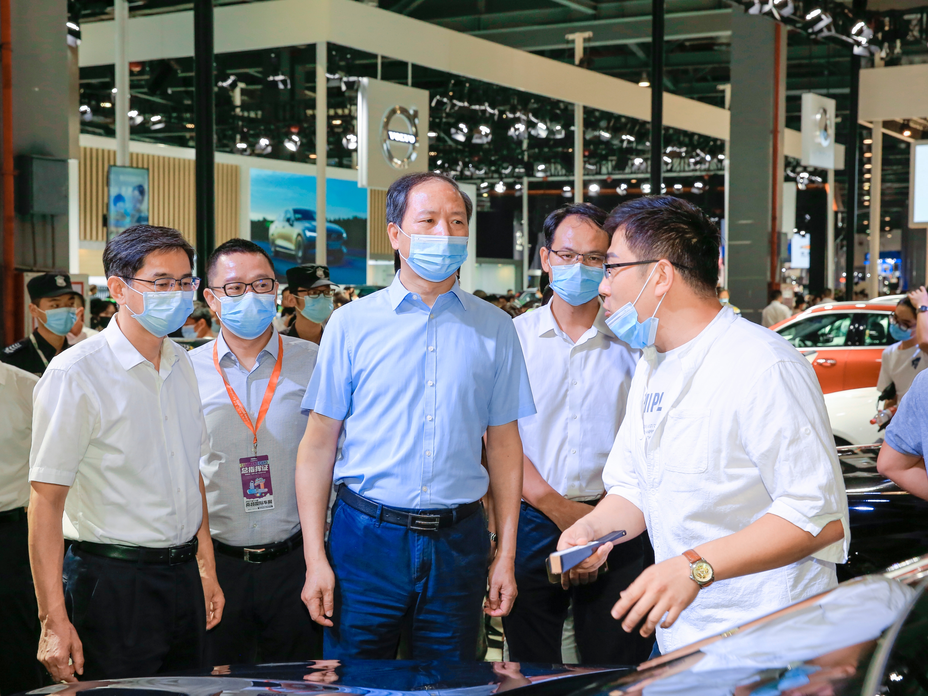 谢一平到九江展会,谢一平谈商贸企业