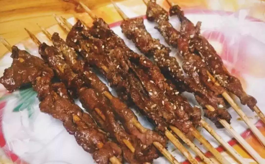 比顺德潮汕还生猛!广东这座小城又撩又骚,现在去正是好时机