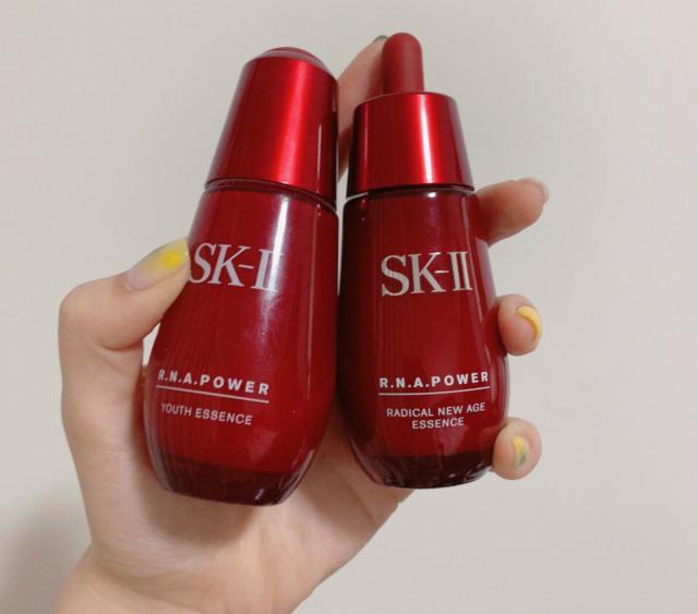 雅顿和cpb哪个精华好用,女生最值得入手的护肤品