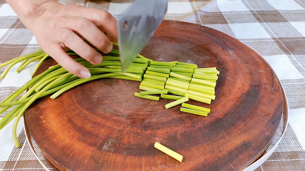 猪皮怎样做好吃有营养视频,猪皮怎样做好吃和不腥