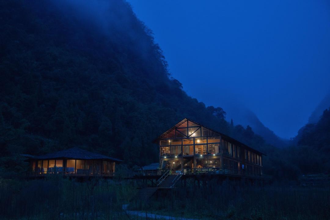 贵州悬崖民宿排行榜前十名,贵州江口梵净山云溪小筑民宿