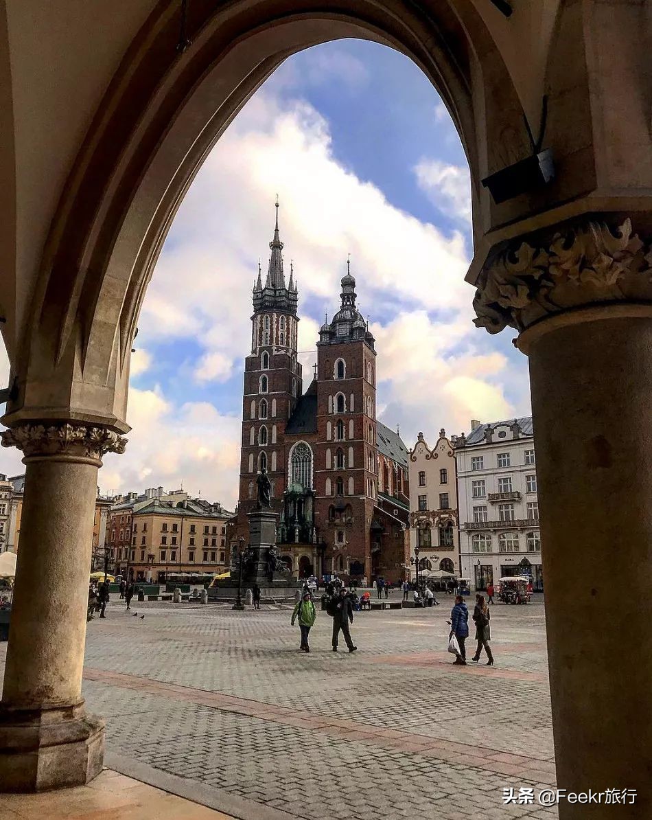 欧洲治安最好的国家,人均200+住8.8分五星酒店,还上了国内综艺